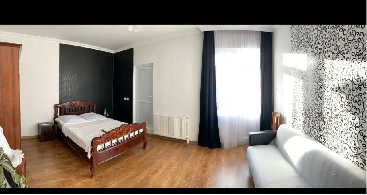 Guest House Telavi XXI Exteriör bild